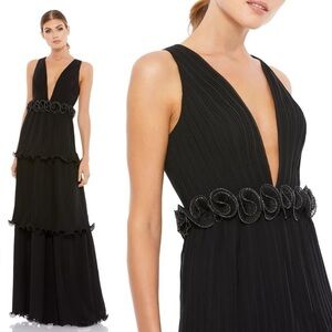 NEW Mac Duggal Rosette Ruffle Layered Maxi Dress Gown Black Size 8 V Neck